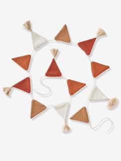 Grinalda com galhardetes, em tricot -Grinalda com galhardetes, em tricot