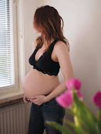 Soutien cruzado, especial gravidez e amamentação, da CARRIWELL PRETO MEDIO LISO 