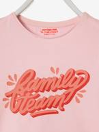 T-shirt de menina Family team, coleção cápsula da Vertbaudet e da Studio Jonesie, em algodão bio ROSA CLARO LISO COM MOTIVO 