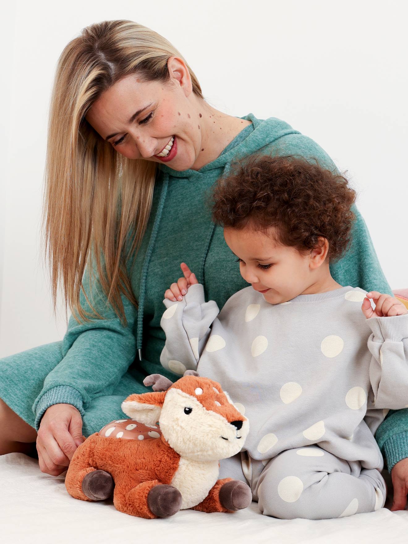 Peluche, luz de presença, Twilight Buddies® da CLOUD B castanho