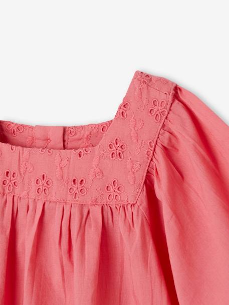 Blusa com decote quadrado, em bordado inglês, para bebé cru+rosa-framboesa+verde-salva 