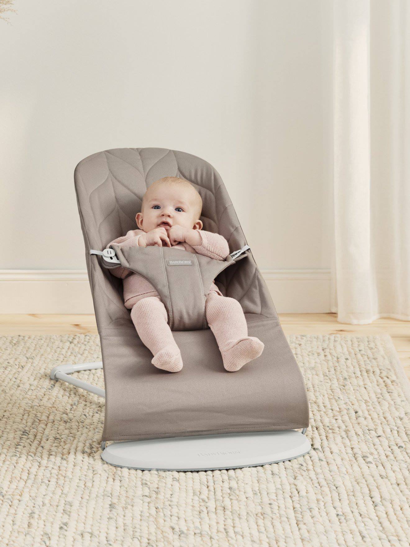 Espreguiçadeira fisiológica com baloiço natural, Bliss BABYBJORN bege-areia