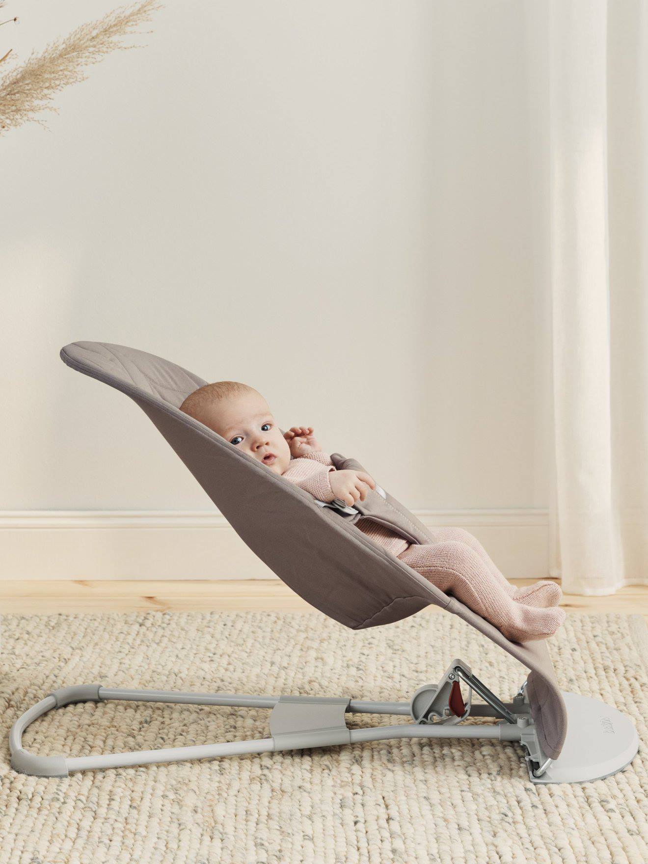 Espreguiçadeira fisiológica com baloiço natural, Bliss BABYBJORN bege-areia