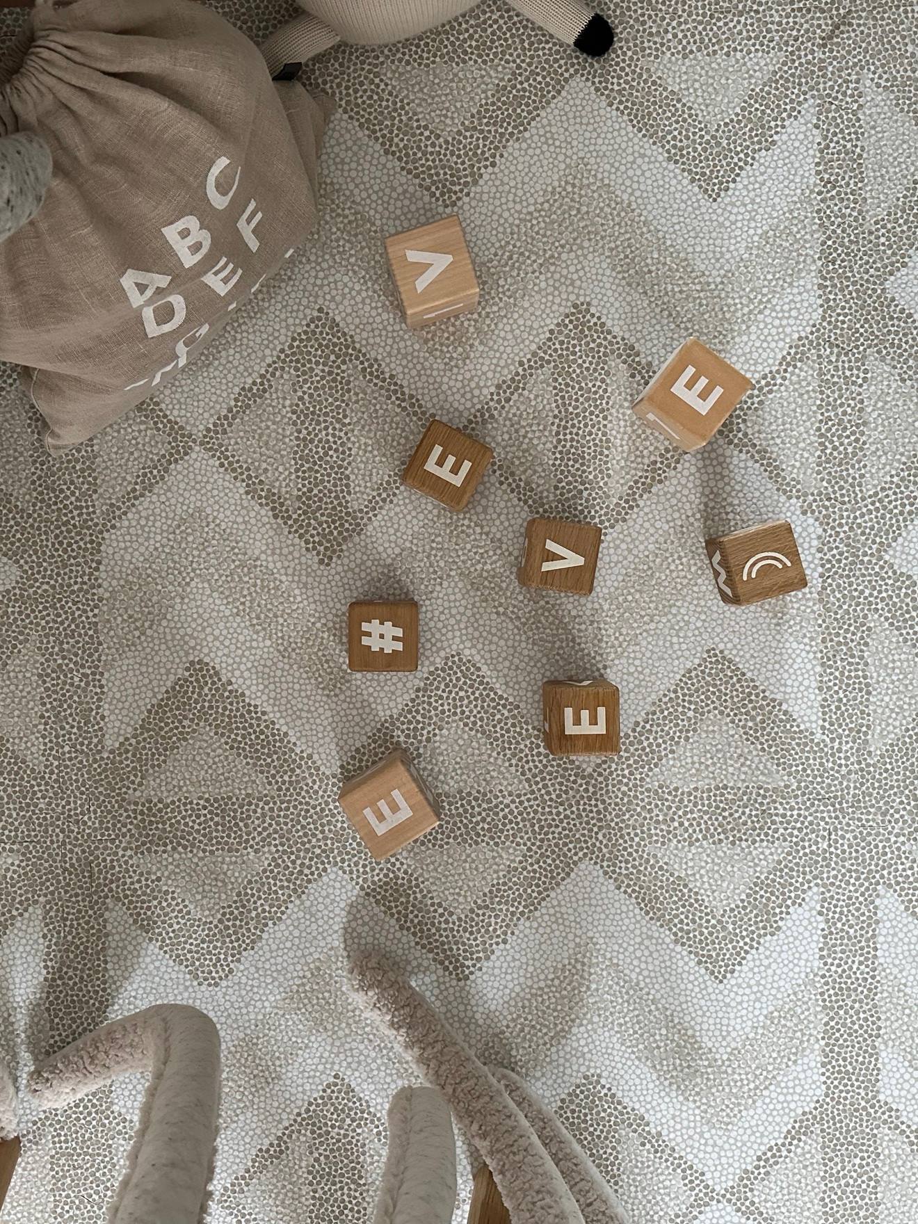 Tapete para brincar puzzle, EEVEVE verde