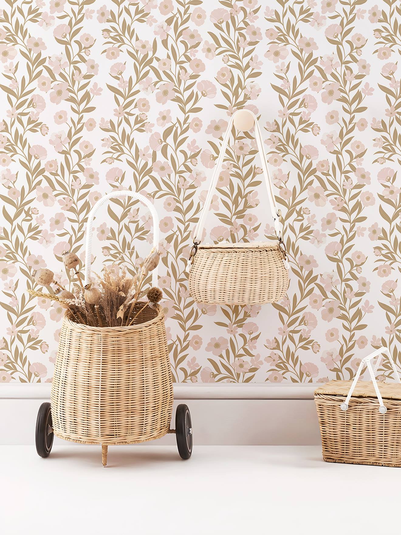 Papel de parede Grinalda de Flores, da LILIPINSO rosa