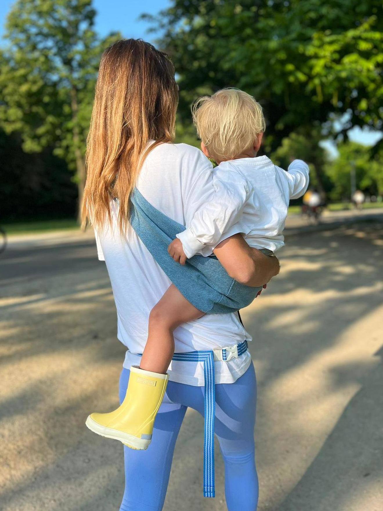 Porta-bebé e criança em ganga, 9 meses - 4 anos azul-ganga