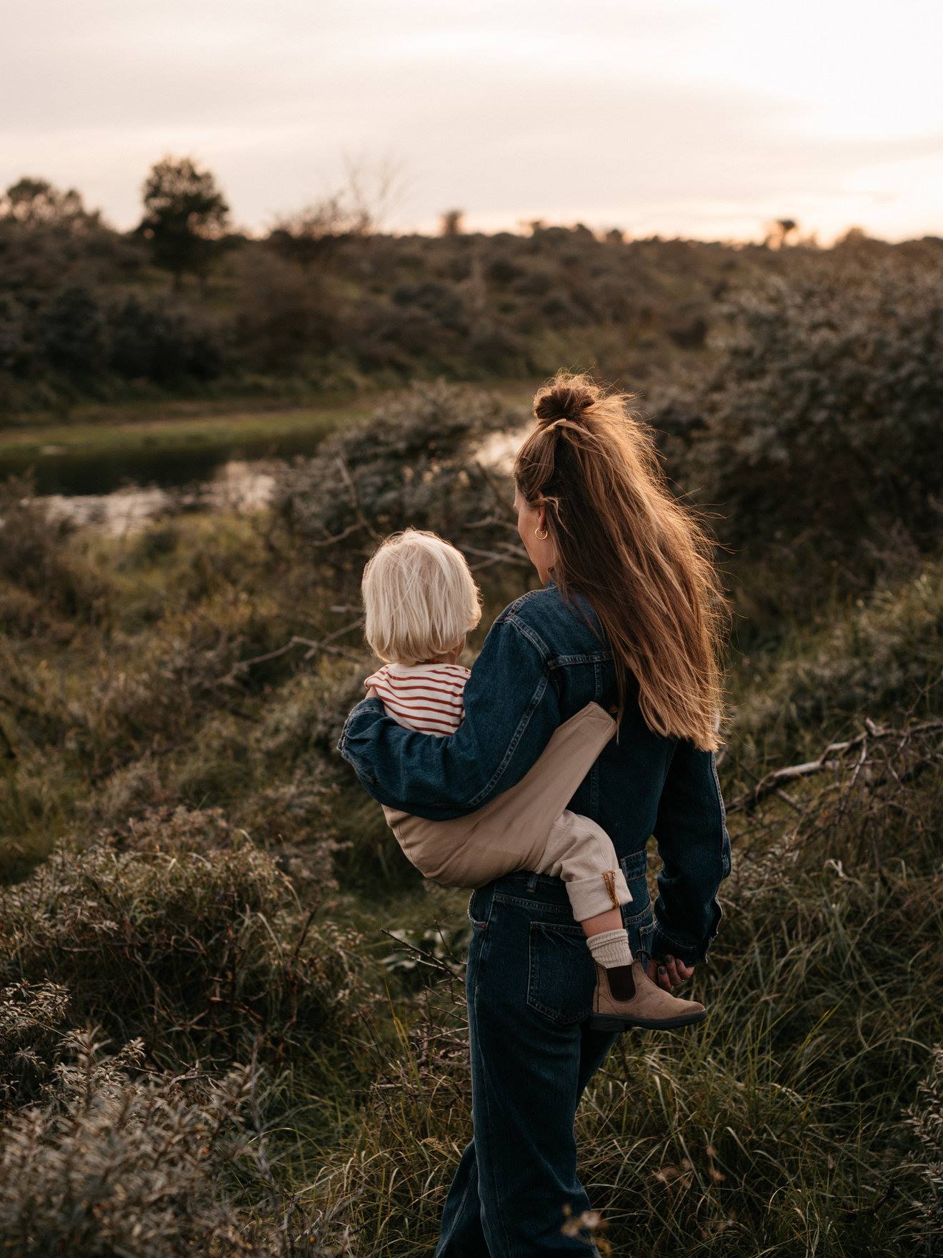 Porta-bebé e criança 9 meses - 4 anos bege