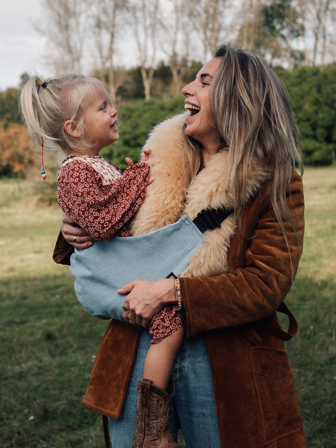 Porta-bebé e criança em ganga, 9 meses - 4 anos azul-ganga