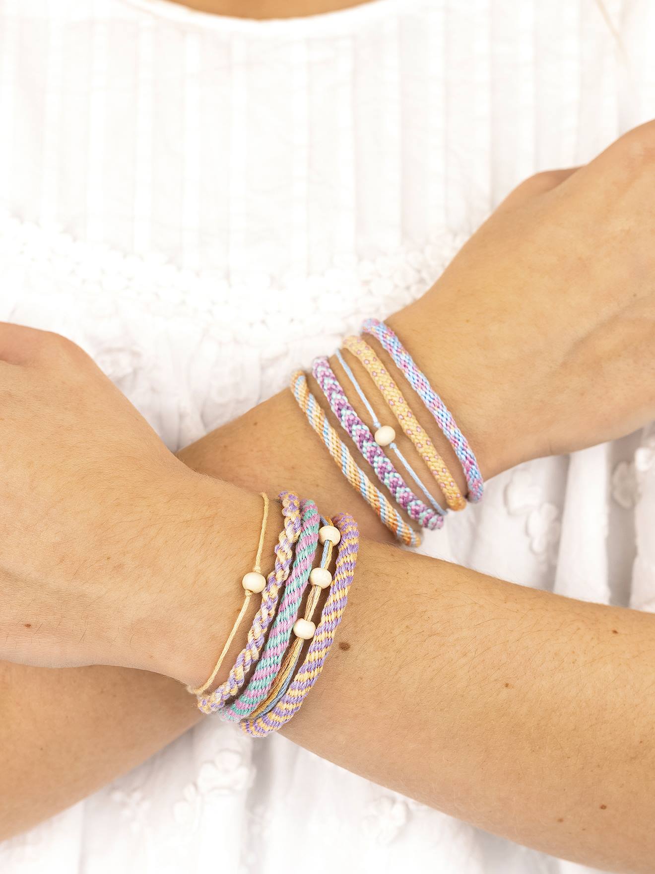 Conjunto para artesanato pulseiras Kumihimo PASTEL RAINBOW folia, 16 peças multicolor