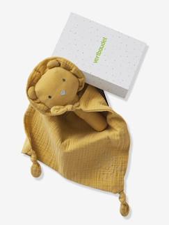 Brinquedos-Doudous e brinquedos em tecido-Caixa oferta com boneco doudou + roca, em tecido