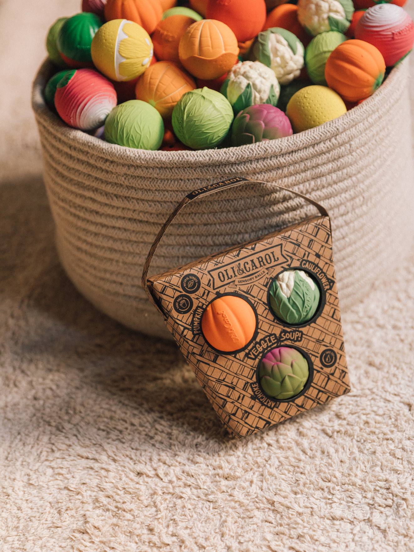 Bolas sensoriais sopa de legumes Oli & Carol  multicolor