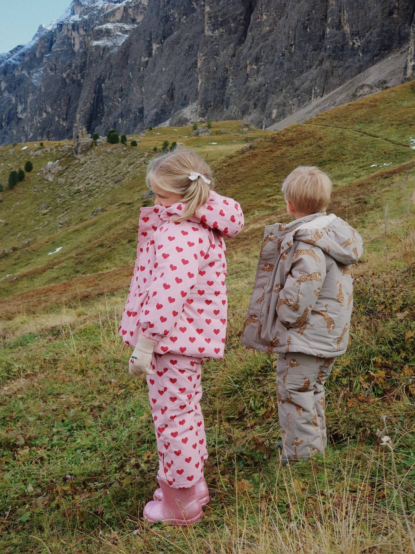 Casaco corta-vento impermeável com motivos de corações Mismou  cinzento