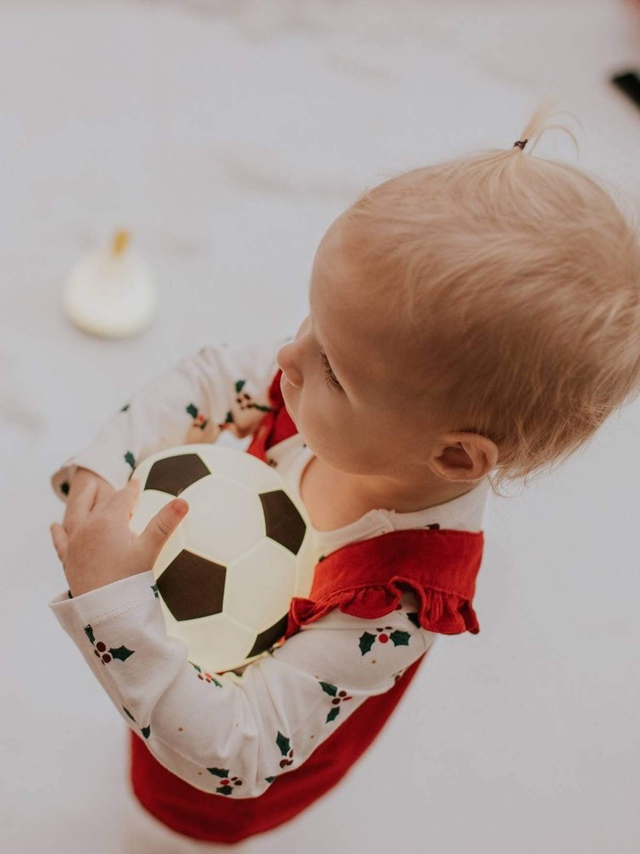 Luz de presença recarregável de futebol  branco