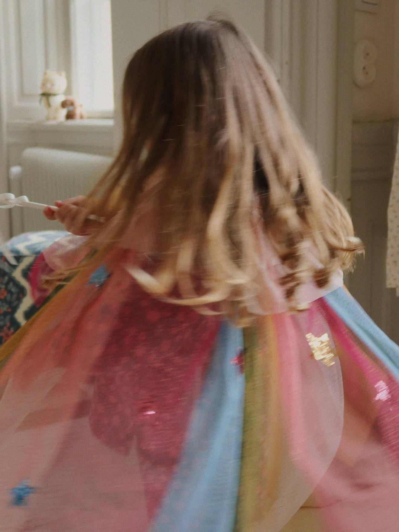 Disfarce arco-íris com lantejoulas Konges Slojd  bege-areia